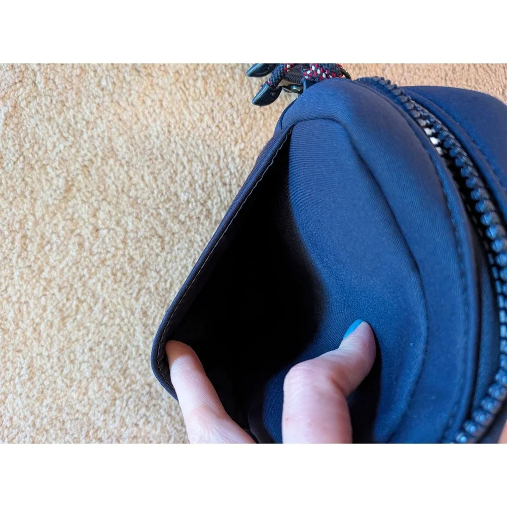 Tommy‎ Hilfiger Navy Blue Neoprene Crossbody Bag Messenger Sporty Purse